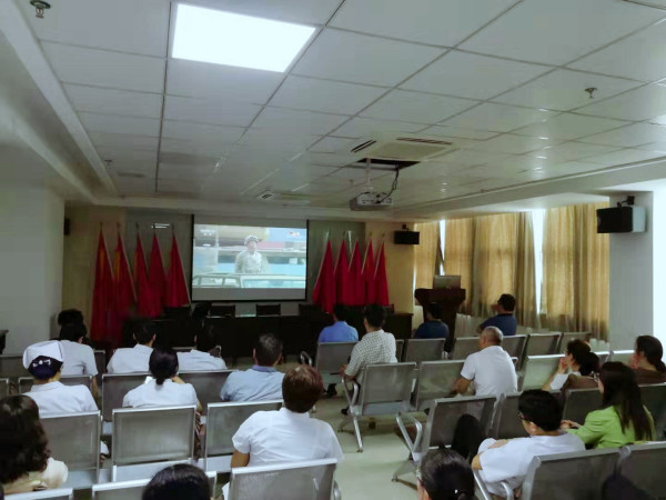 合肥市骨科医院组织集中观看 中华人民共和国成立70周年庆祝大会、盛大阅兵式